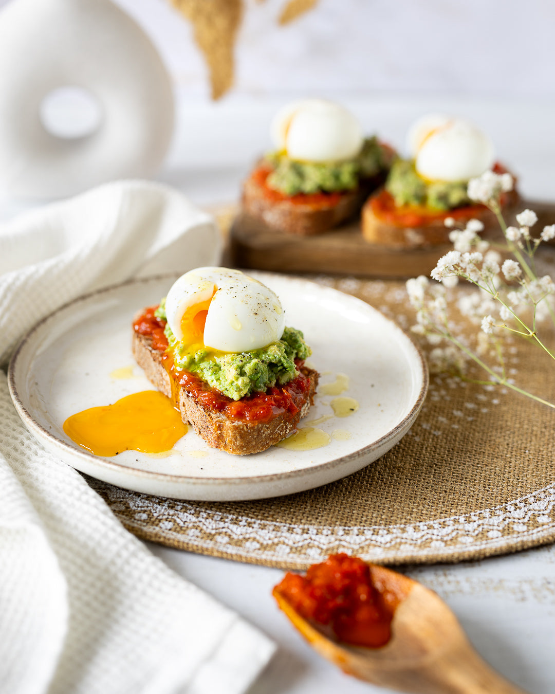 Avocado toast à la confiture de poivron